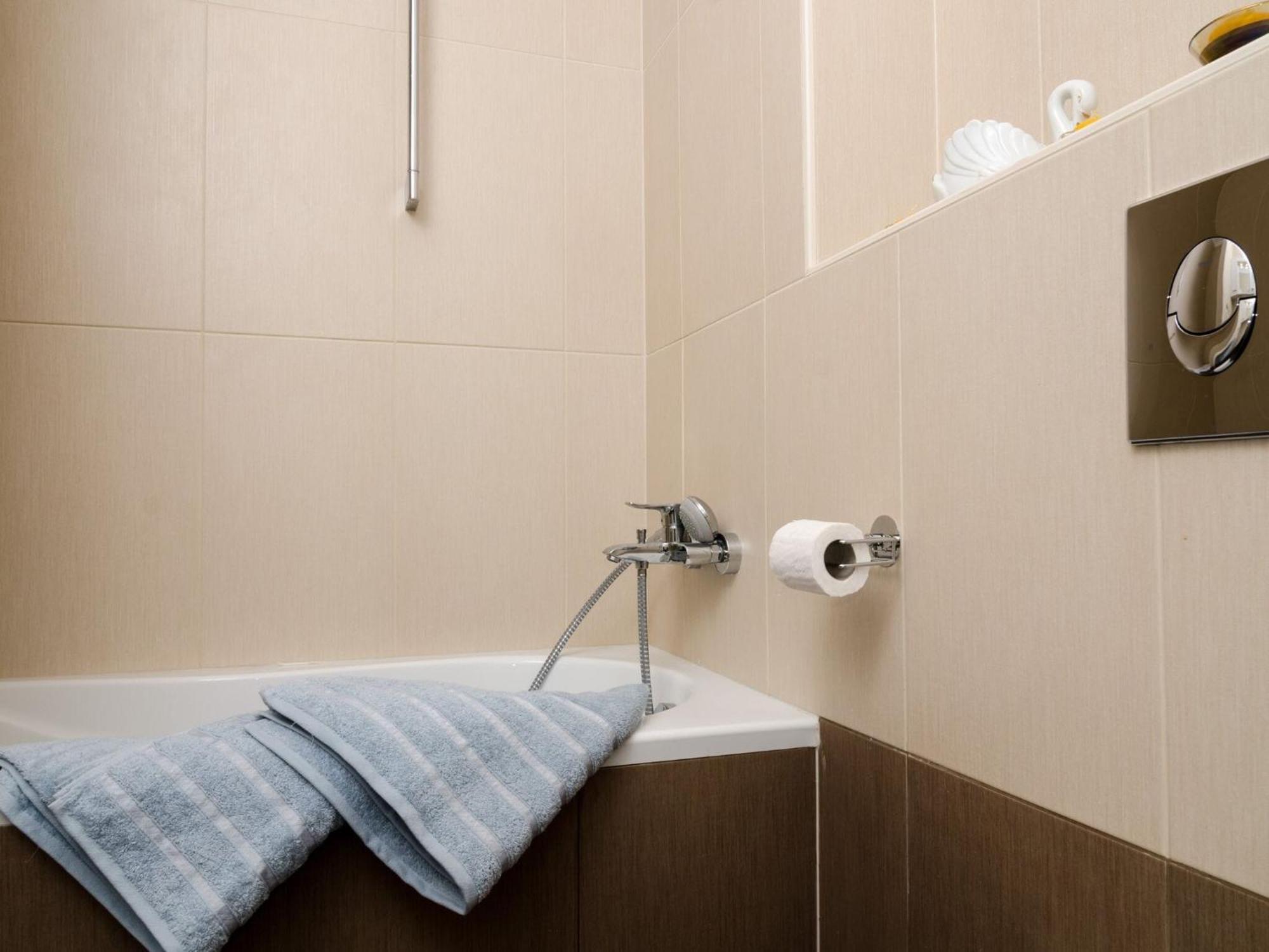 Appartamento Atlant - One Bedroom With Balcony And Side Sea View *