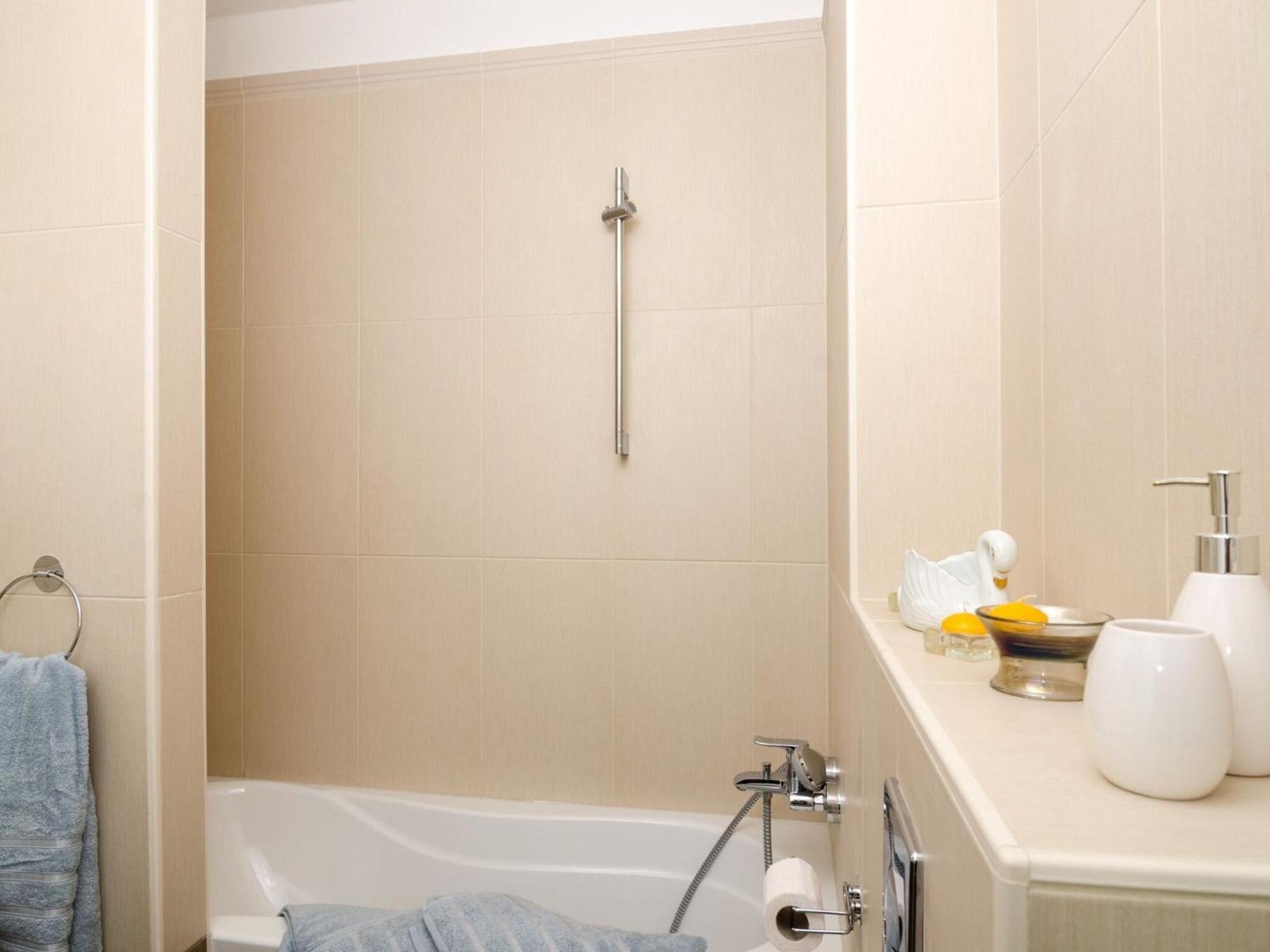 Atlant - One Bedroom With Balcony And Side Sea View *